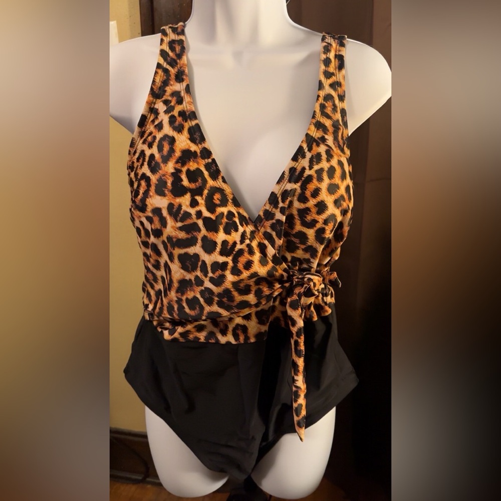 Leopard Print Wrap swimsuit